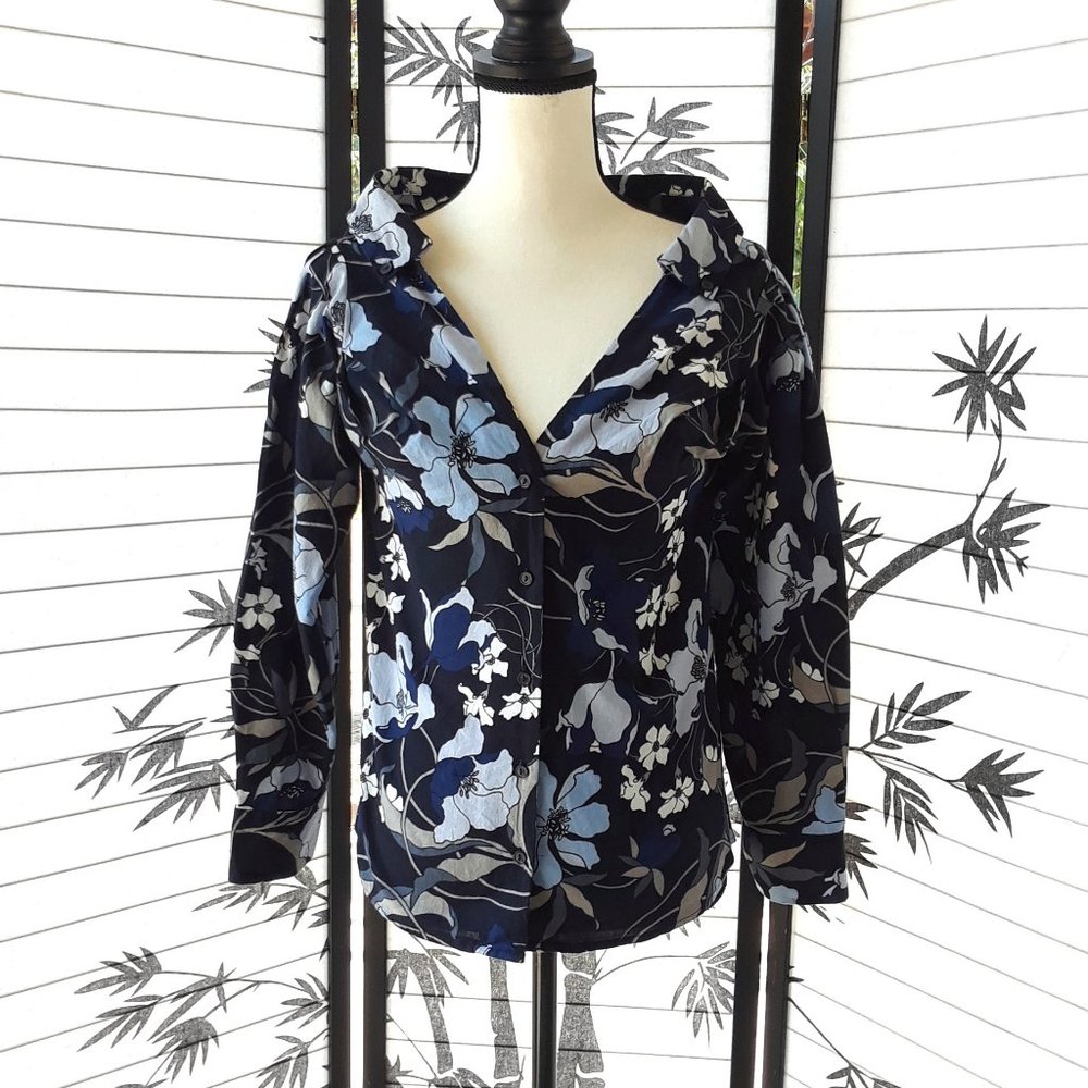 H&M Black Floral Boat V Neck Button Down Blouse